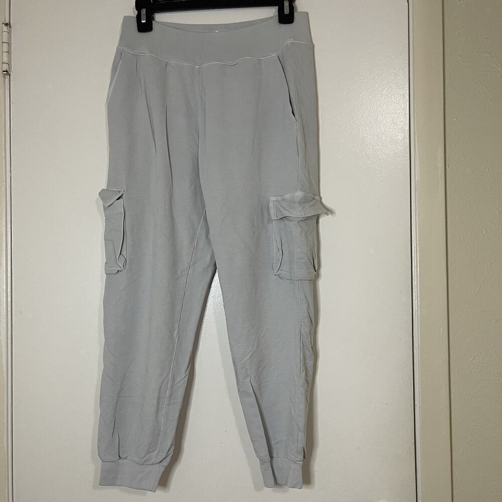 Alo Yoga High Waist 7/8 cropped utility Sweatpant joggers light blue medium